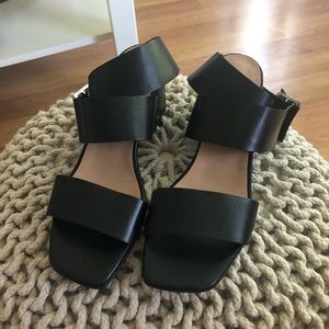 INTERVALLE HEELED SANDALS